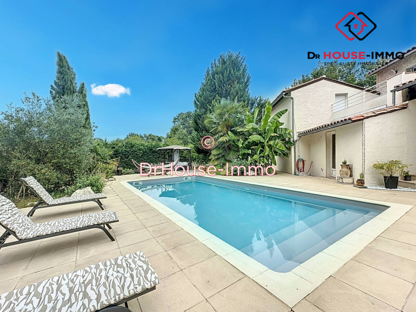 Maison 6 pièces de 177 m² - Cornille (24750)