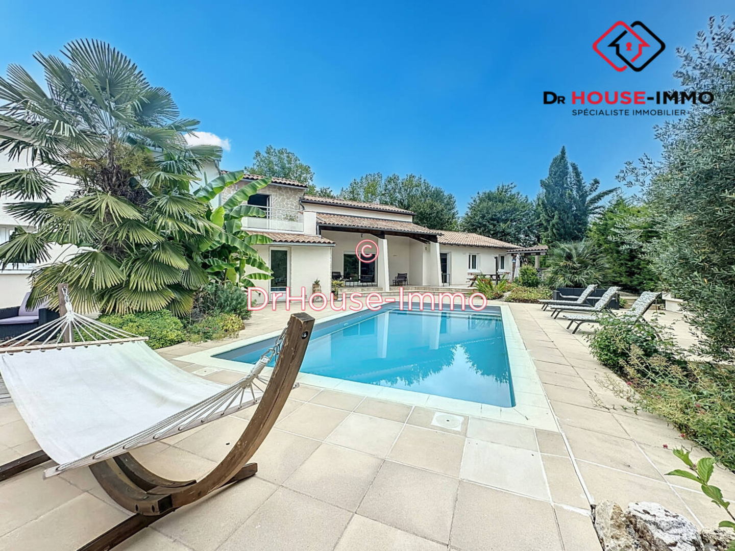 Maison 6 pièces de 177 m² - Cornille (24750)