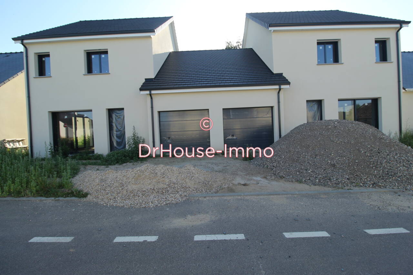 Maison 5 pièces de 224 m² - Saint-Jacques-sur-Darnétal (76160)