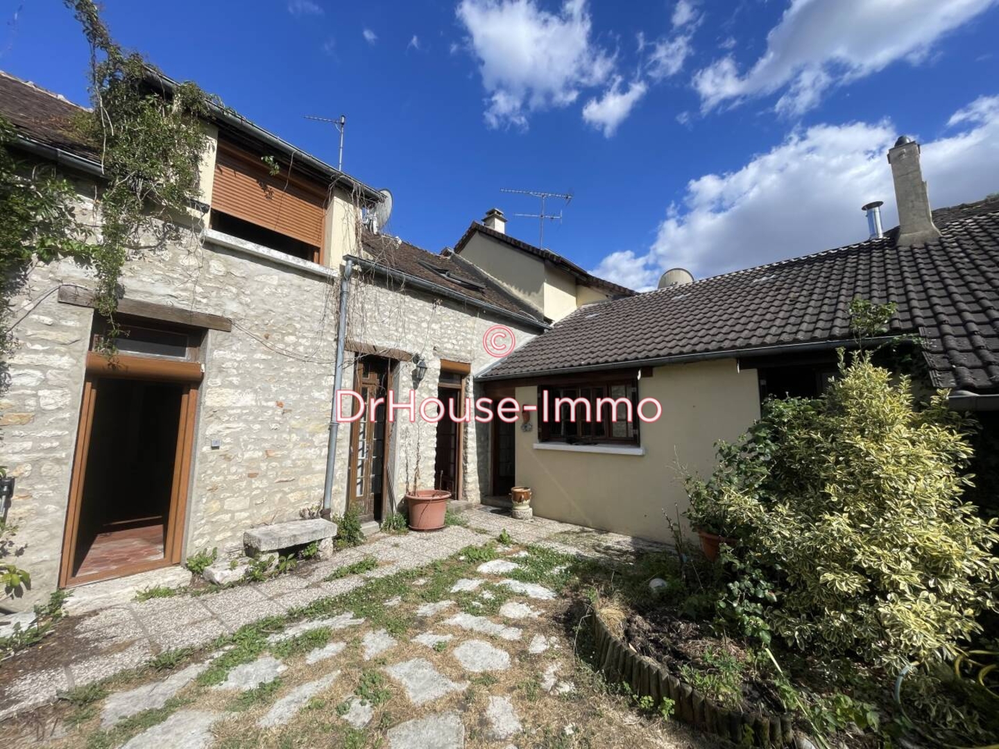 Maison 4 pièces de 125 m² - Bagneaux-sur-Loing (77167)