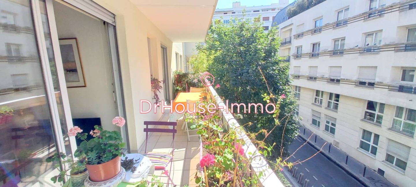 Appartement 4 pièces de 82 m² - Paris (75020)