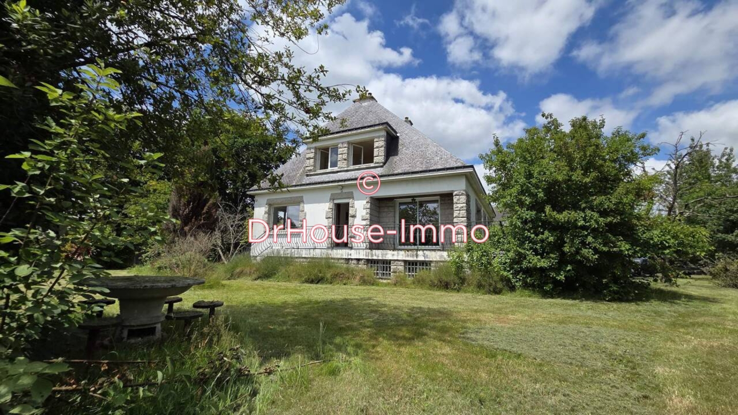 Maison 6 pièces de 161 m² - Pontivy (56300)