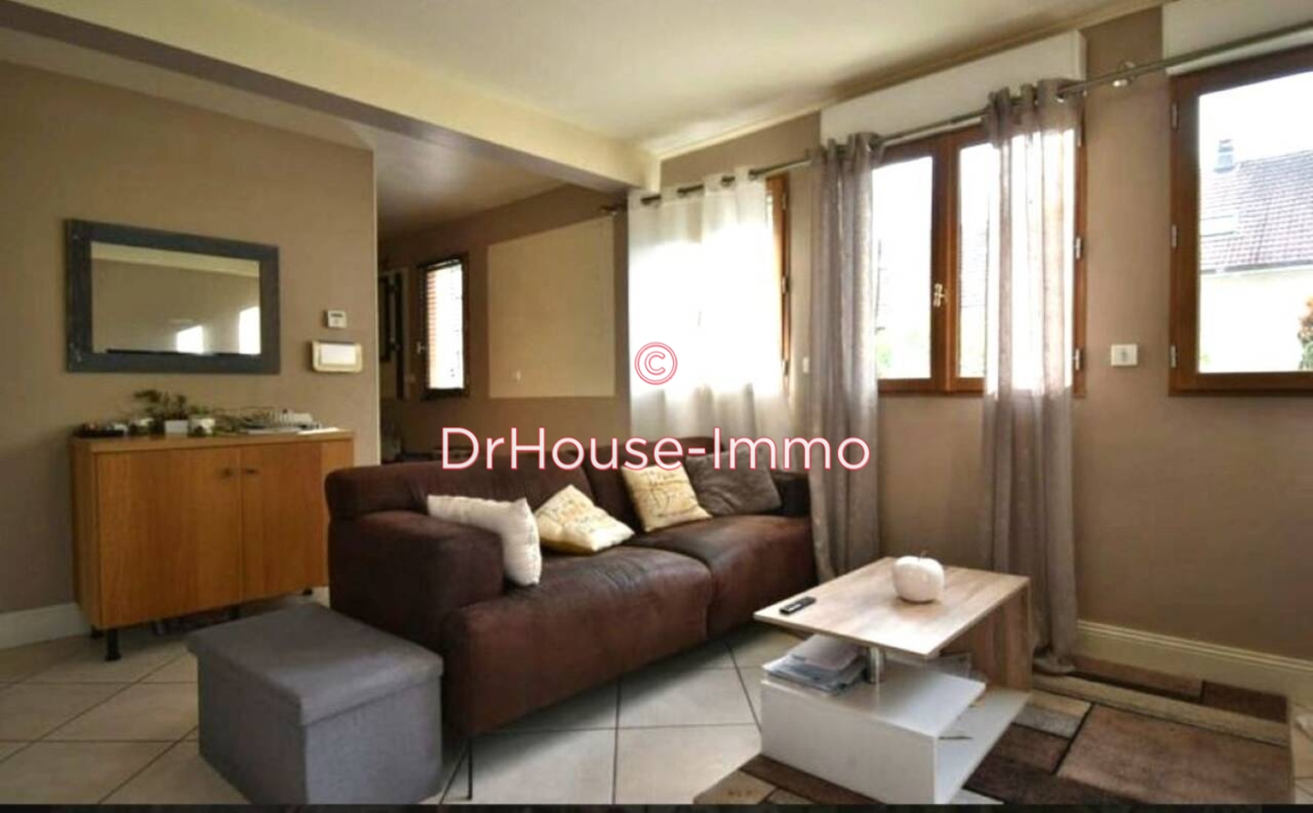 Maison 6 pièces de 130 m² - Reignier-Ésery (74930)