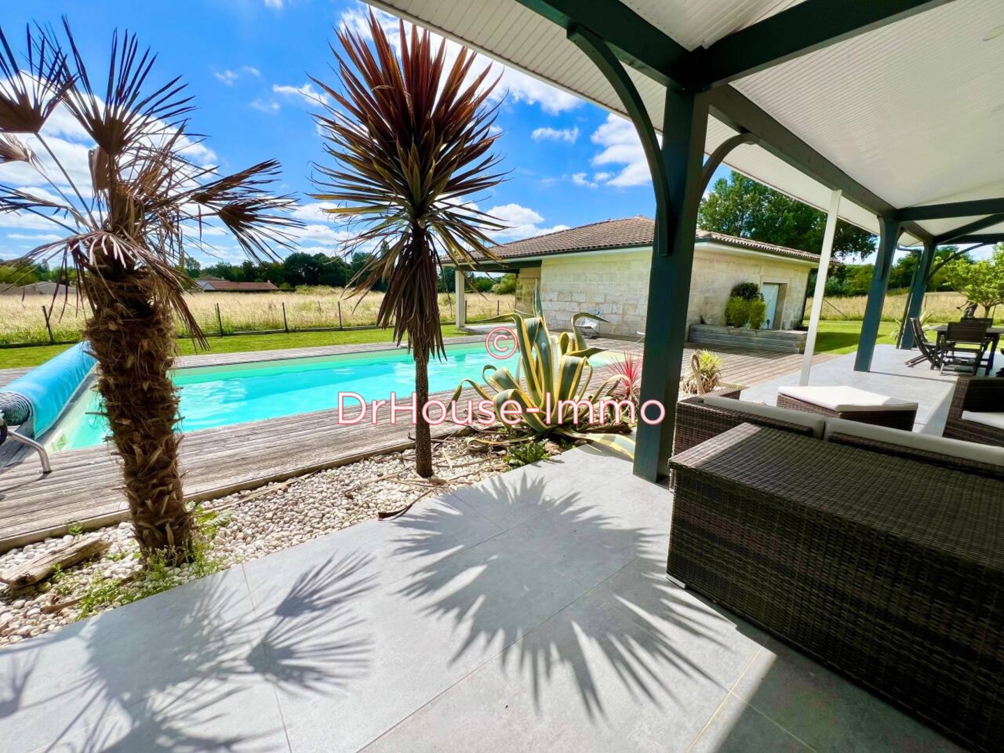 Maison 7 pièces de 181 m² - Saint-Loubès (33450)