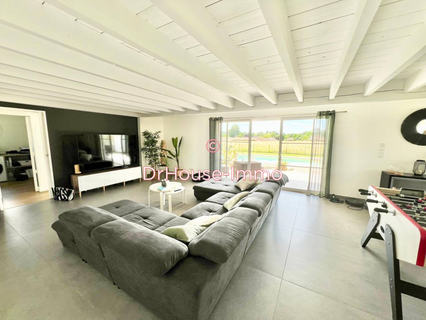 Maison 7 pièces de 181 m² - Saint-Loubès (33450)