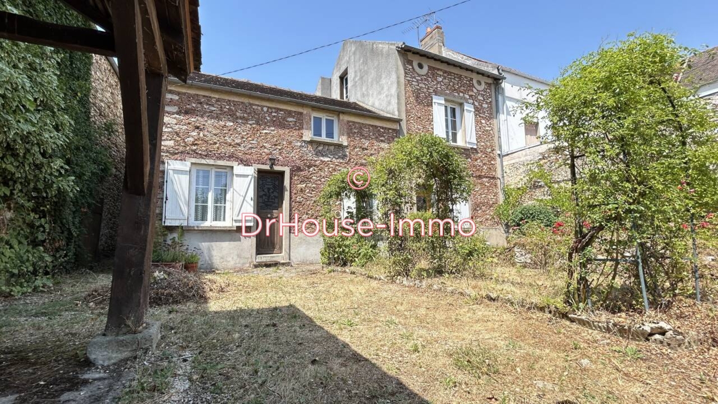 Maison 3 pièces de 97 m² - Saint-Germain-Laxis (77950)