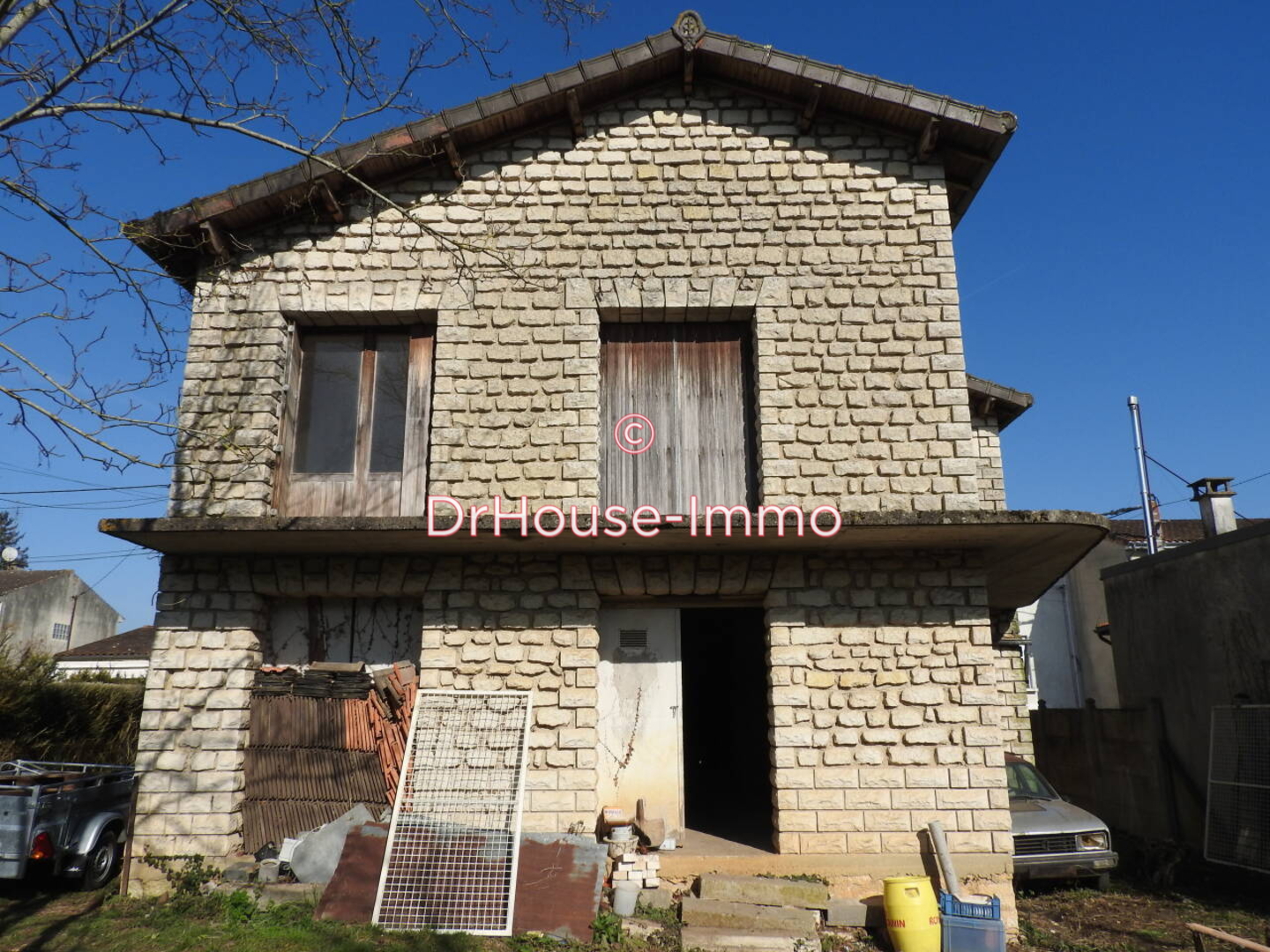 Maison 1 pièce de 120 m² - Poitiers (86000)