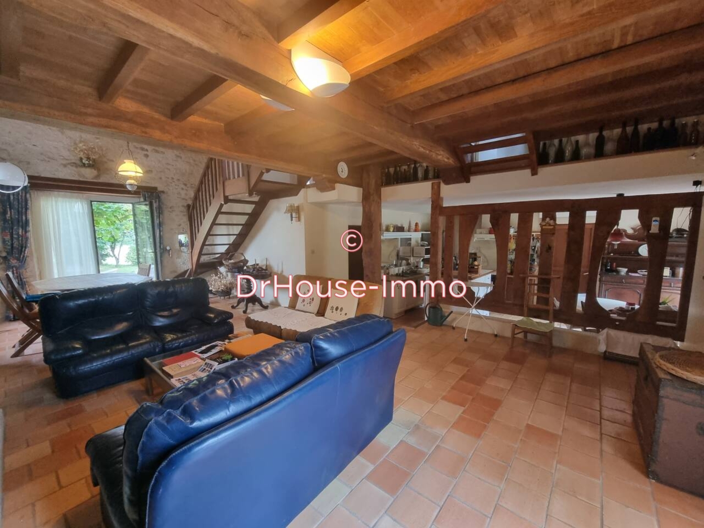 Maison 8 pièces de 141 m² - Douzains (47330)