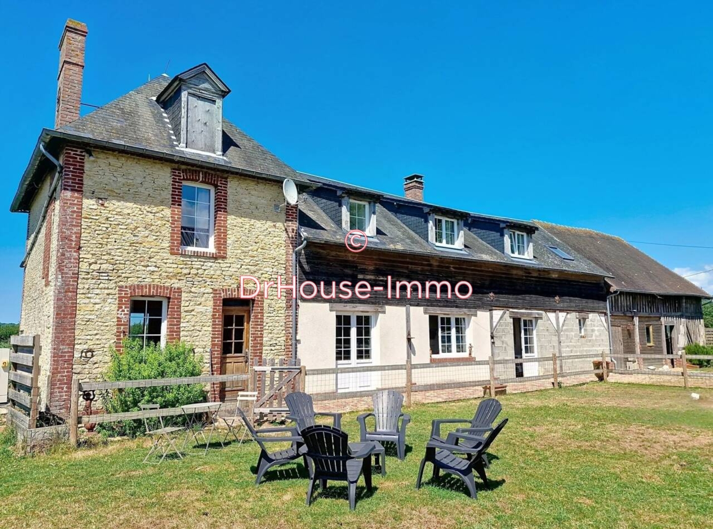 Maison 6 pièces de 135 m² - Notre-Dame-d'Estrées (14340)