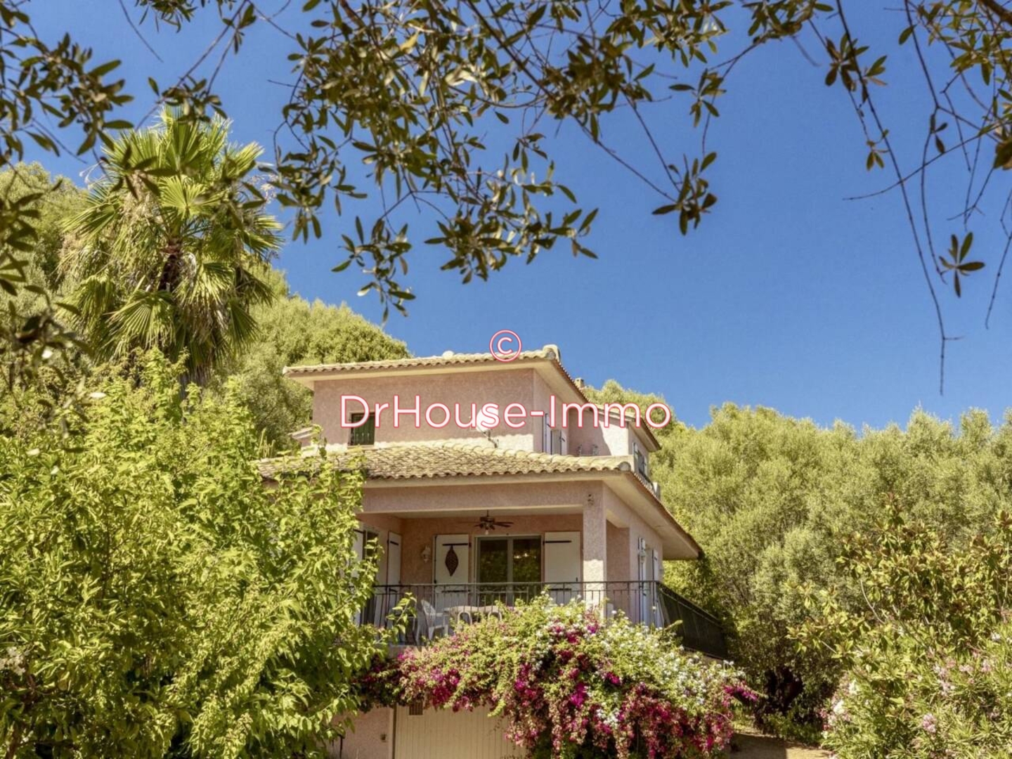 Maison 6 pièces de 150 m² - Porto-Vecchio (20137)