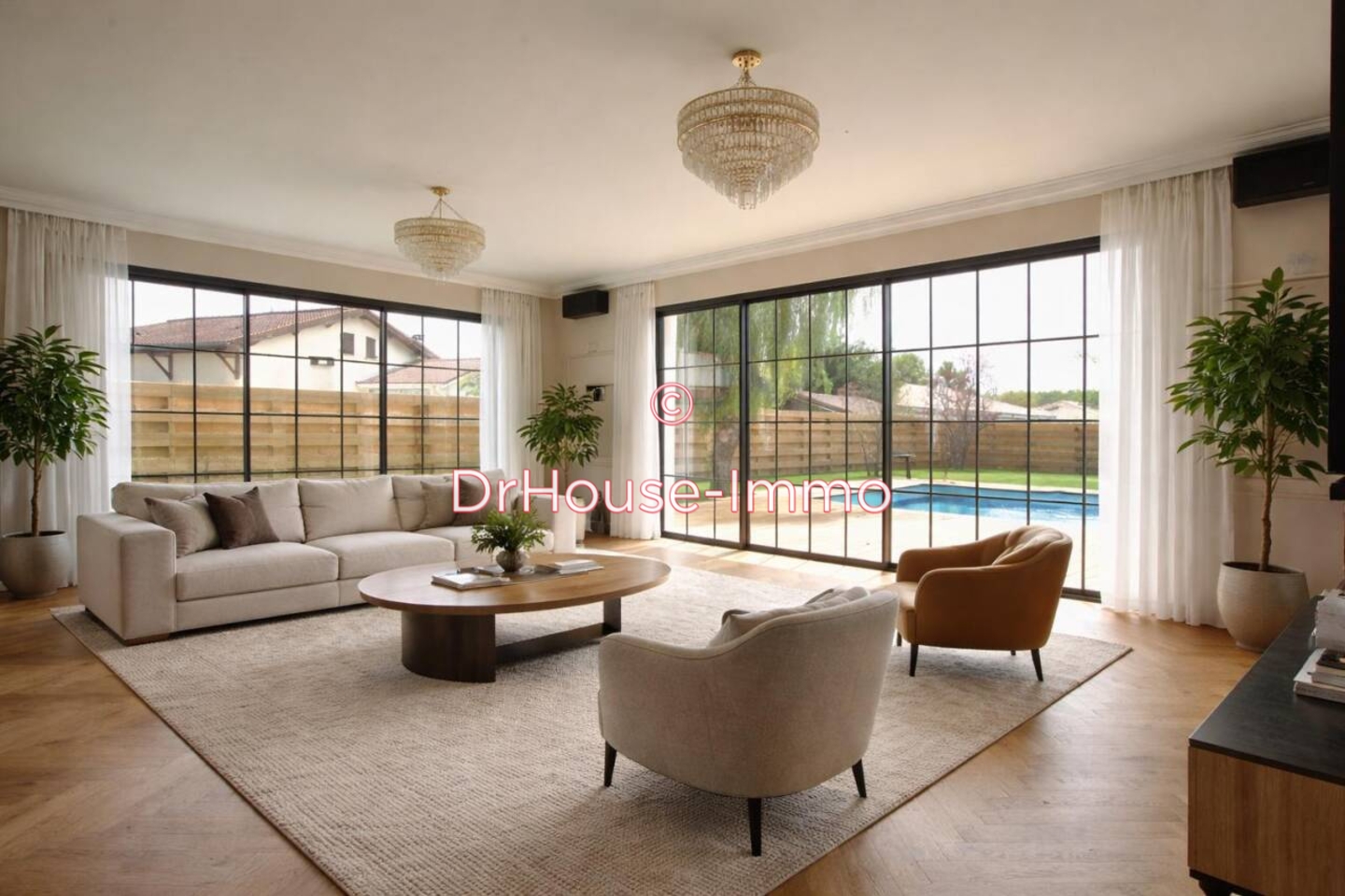 Maison 5 pièces de 215 m² - Saint-Sulpice-et-Cameyrac (33450)