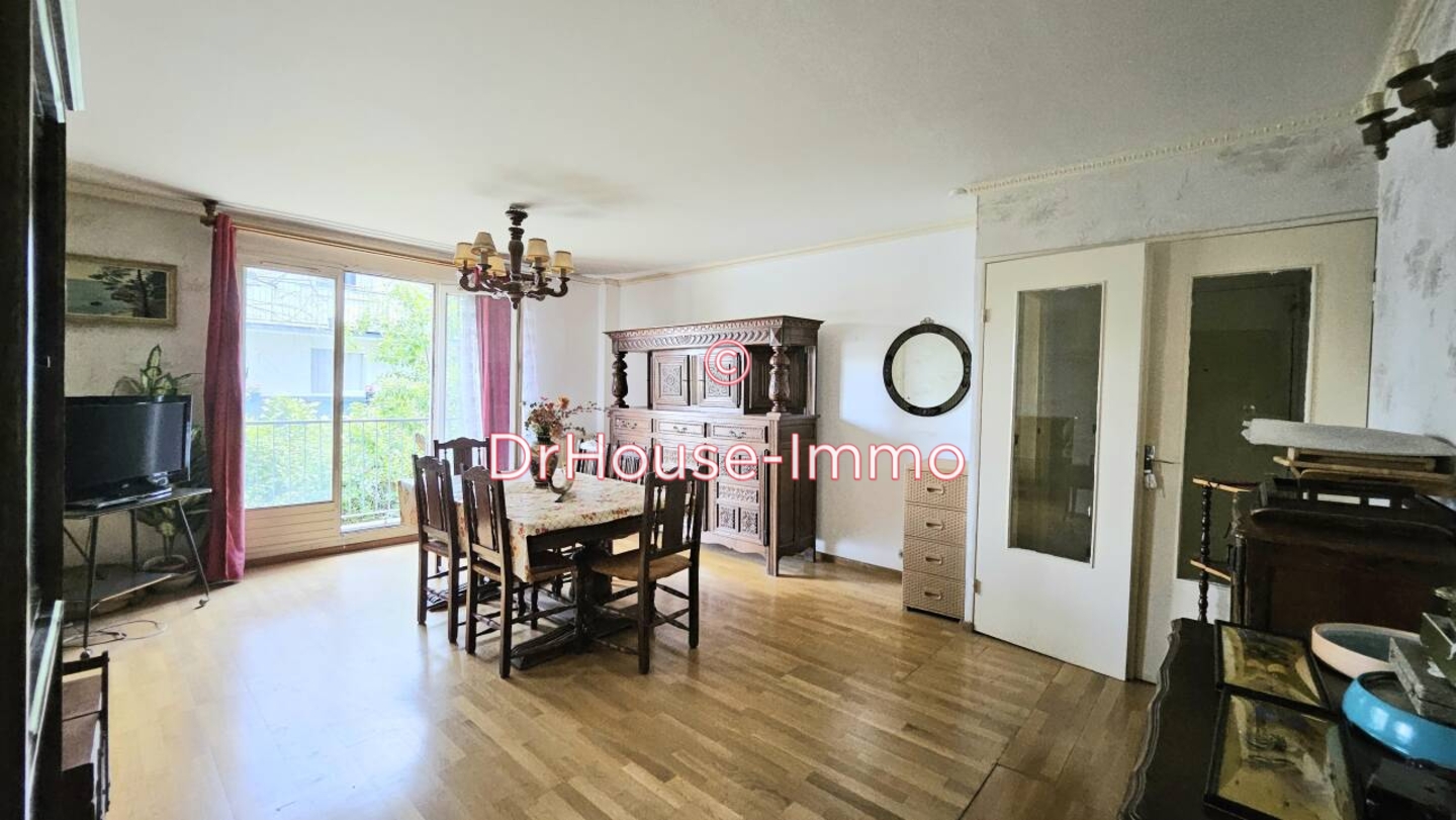 Appartement 4 pièces de 77 m² - Bondy (93140)