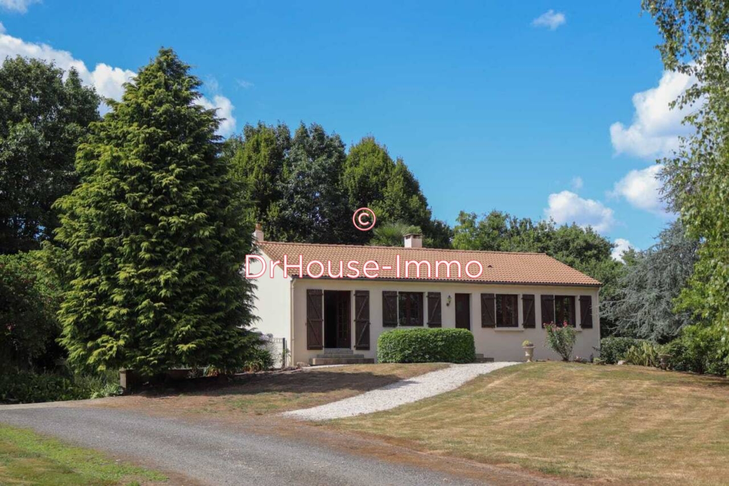 Maison 7 pièces de 117 m² - Saint-Philbert-de-Grand-Lieu (44310)