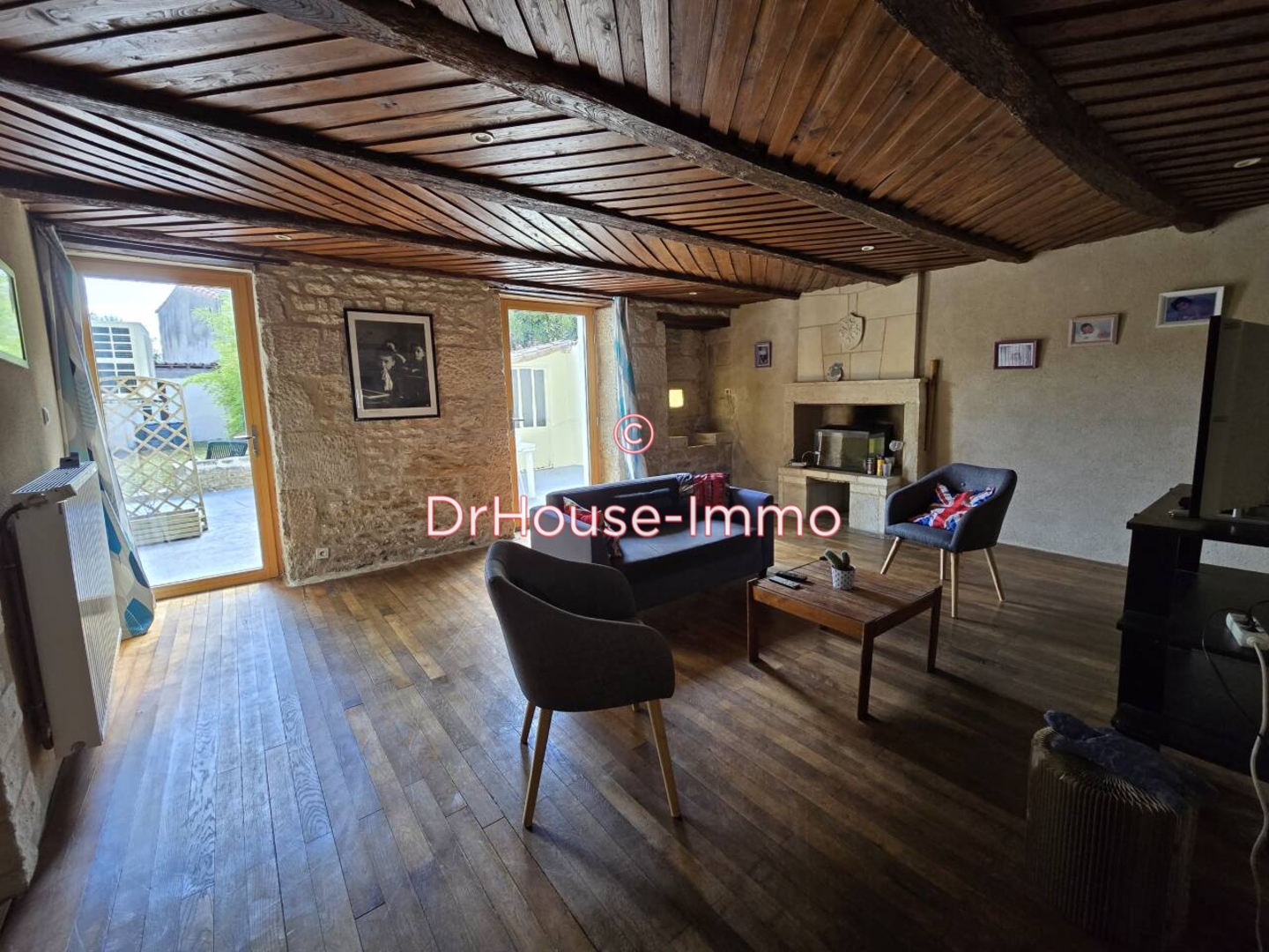 Maison 7 pièces de 186 m² - La Mothe-Saint-Héray (79800)