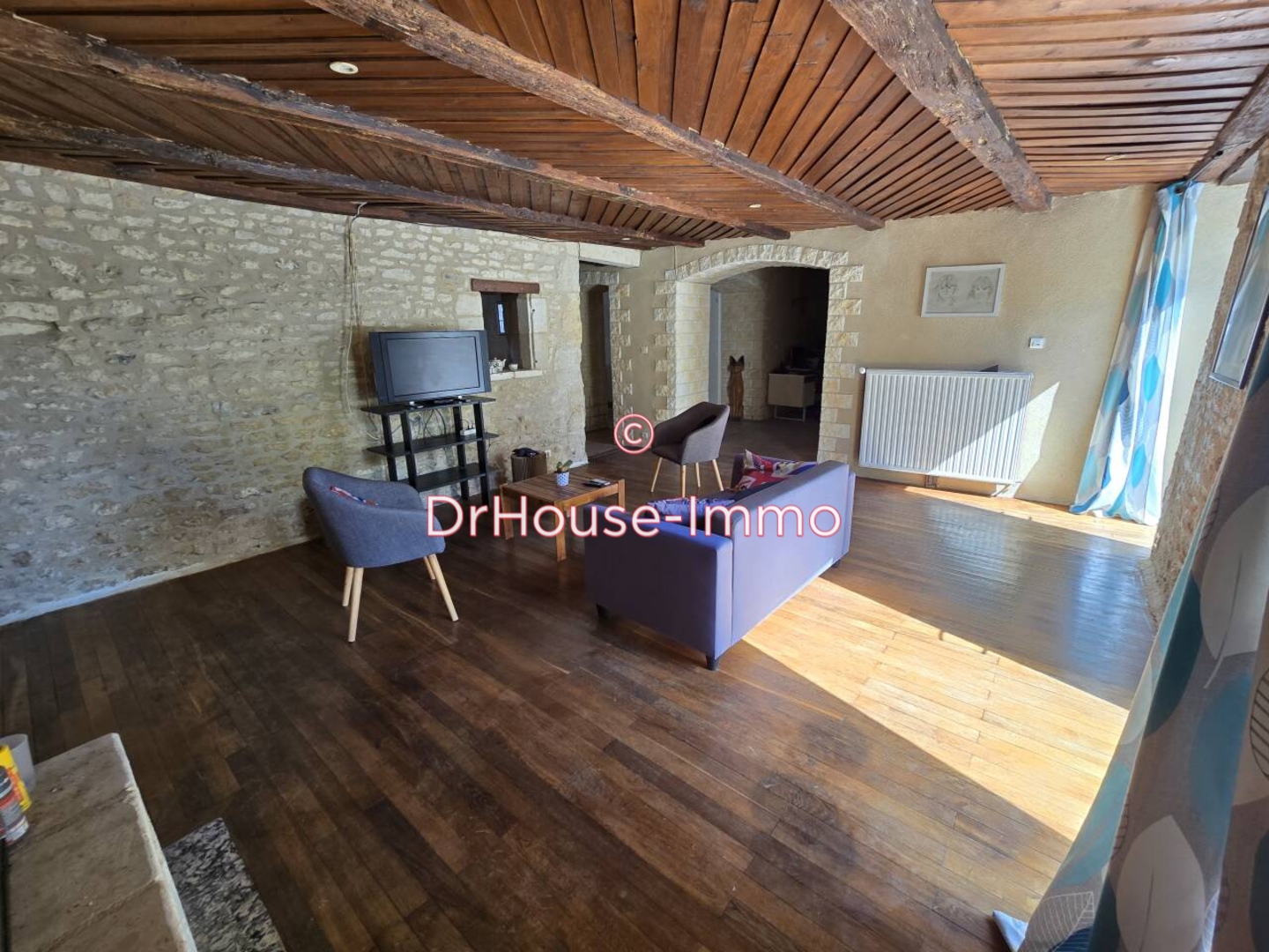 Maison 7 pièces de 186 m² - La Mothe-Saint-Héray (79800)