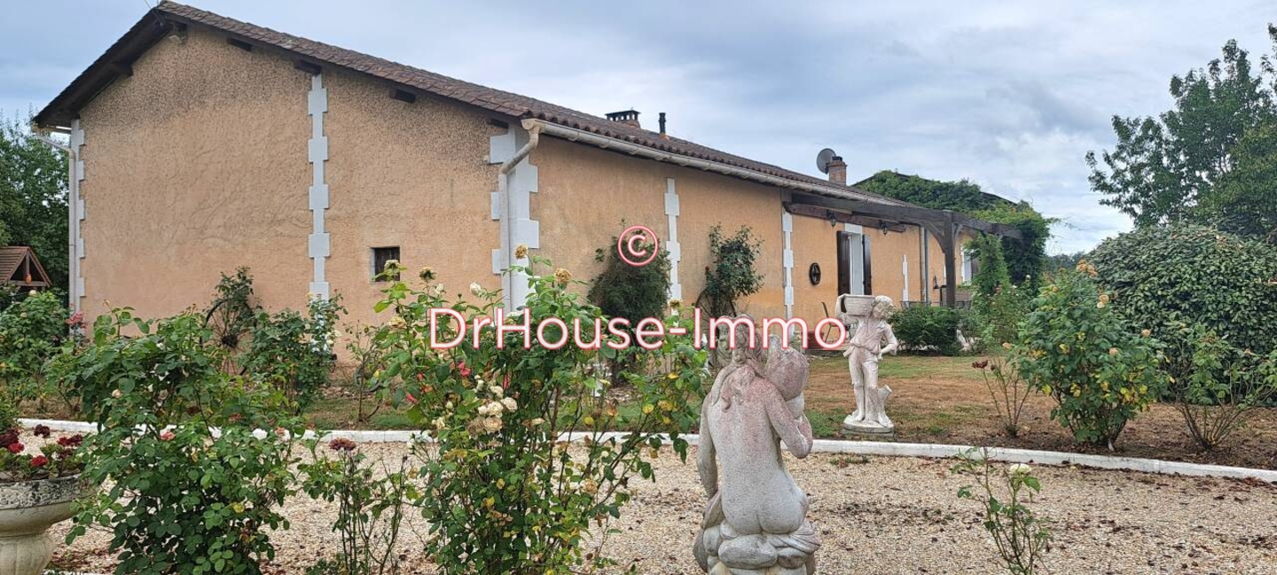 Maison 7 pièces de 190 m² - Mussidan (24400)