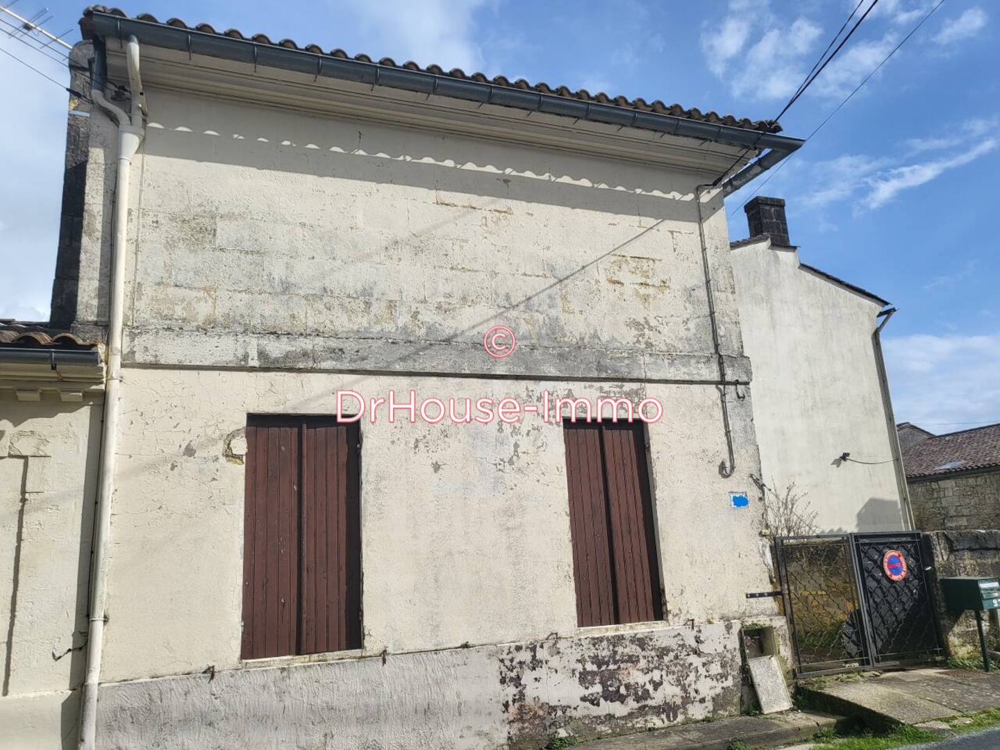 Maison 4 pièces de 99 m² - Bourg (33710)