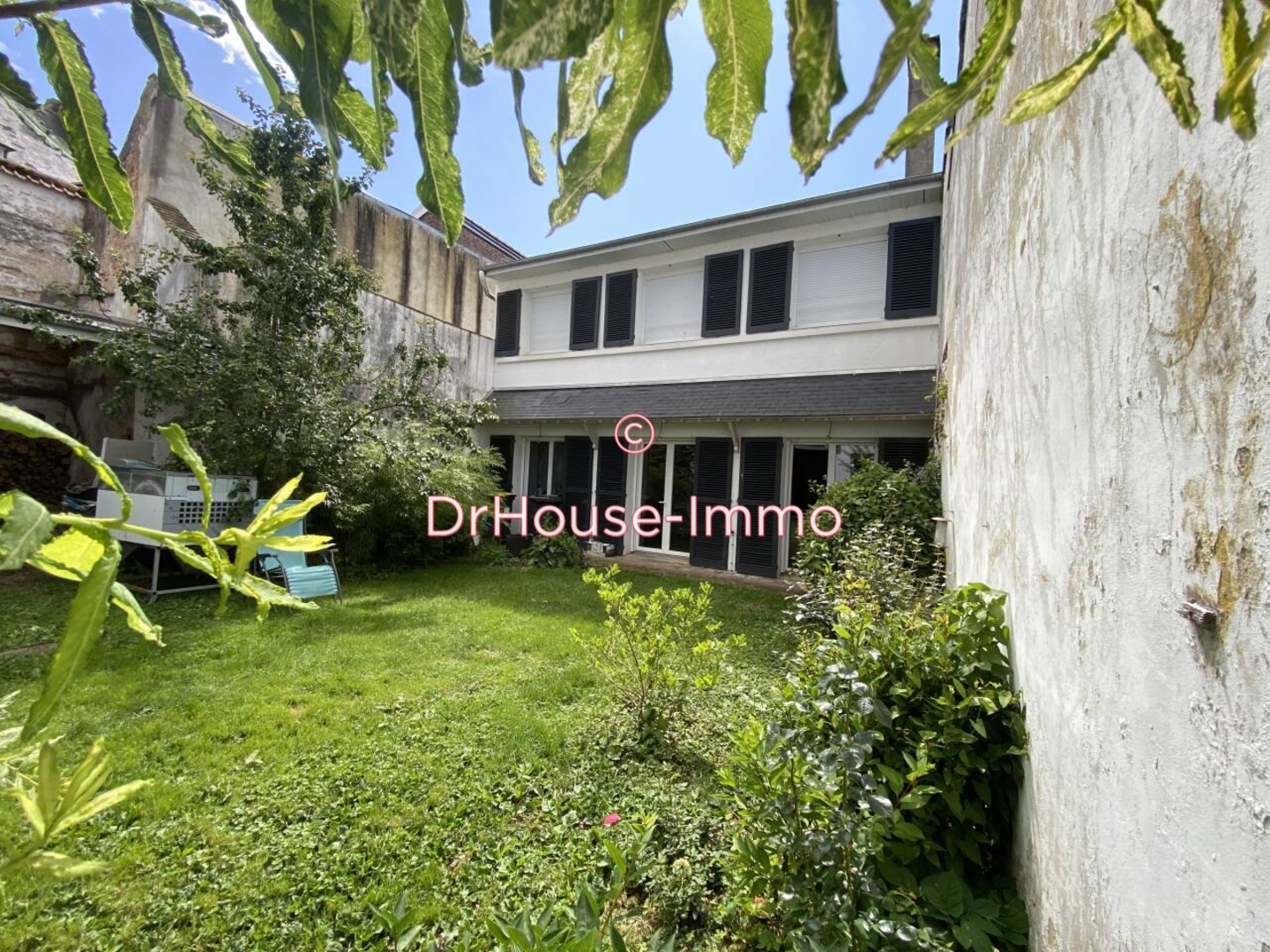 Maison 12 pièces de 201 m² - Montreuil-Sur-Mer (62170)