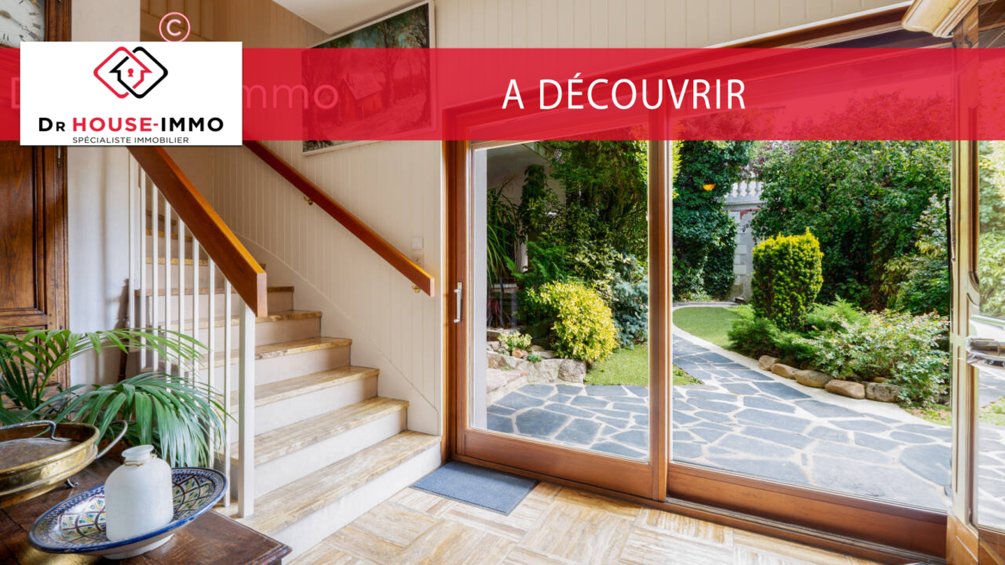 Photo 1 : Vente Maison 9 pièces Poitiers 280 m²