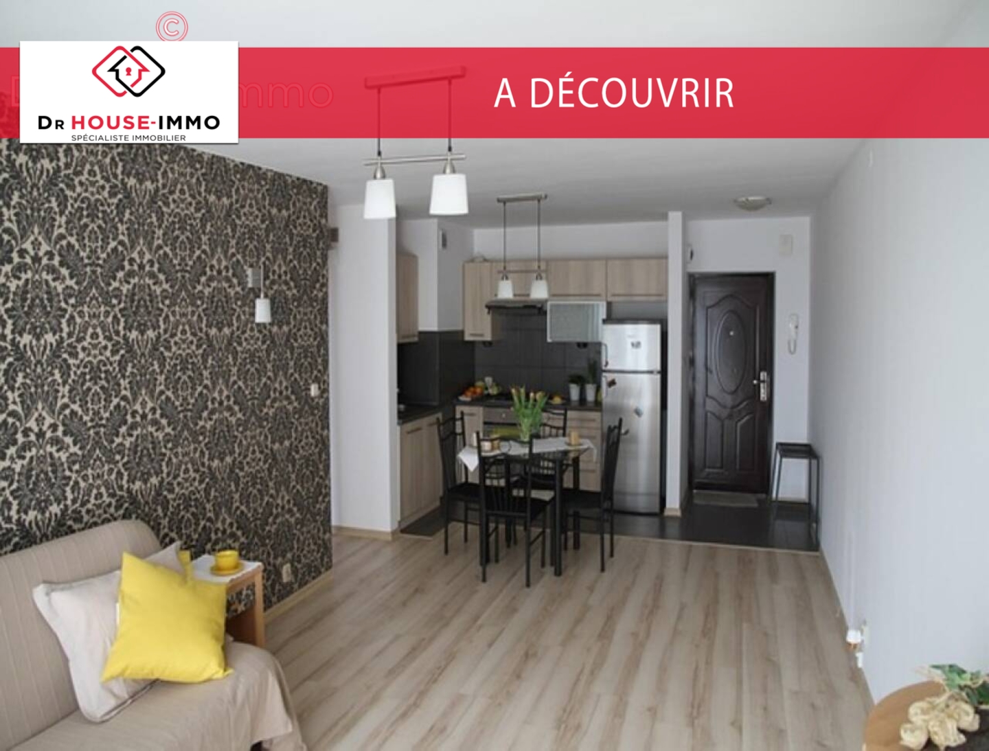 Photo 1 : Vente Appartement 4 pièces Fougères 93 m²