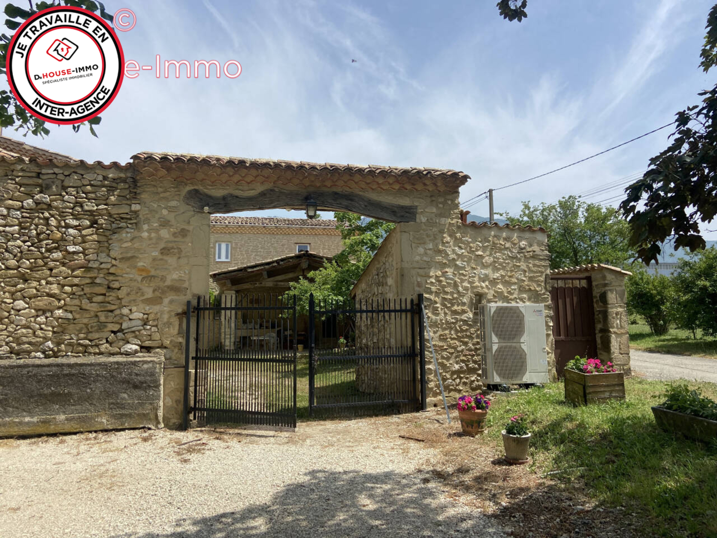 Photo 3 : Vente Maison 14 pièces La Baume-Cornillane 436 m²
