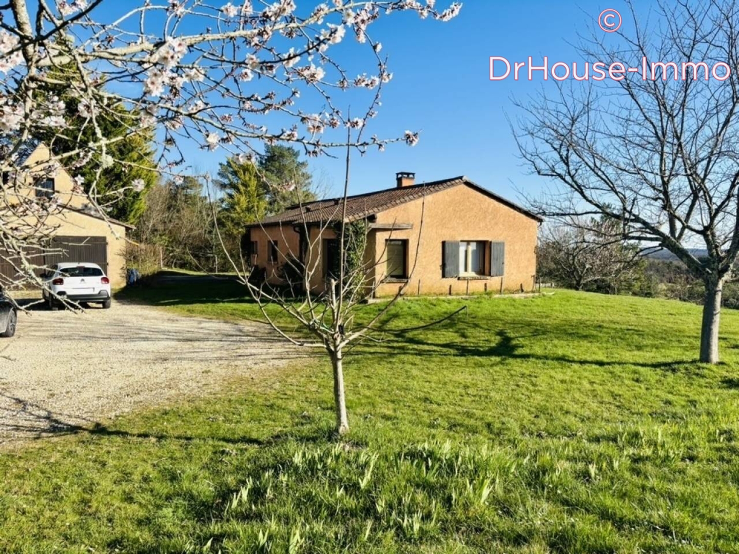 Photo 2 : Vente Maison 4 pièces Plazac 120 m²
