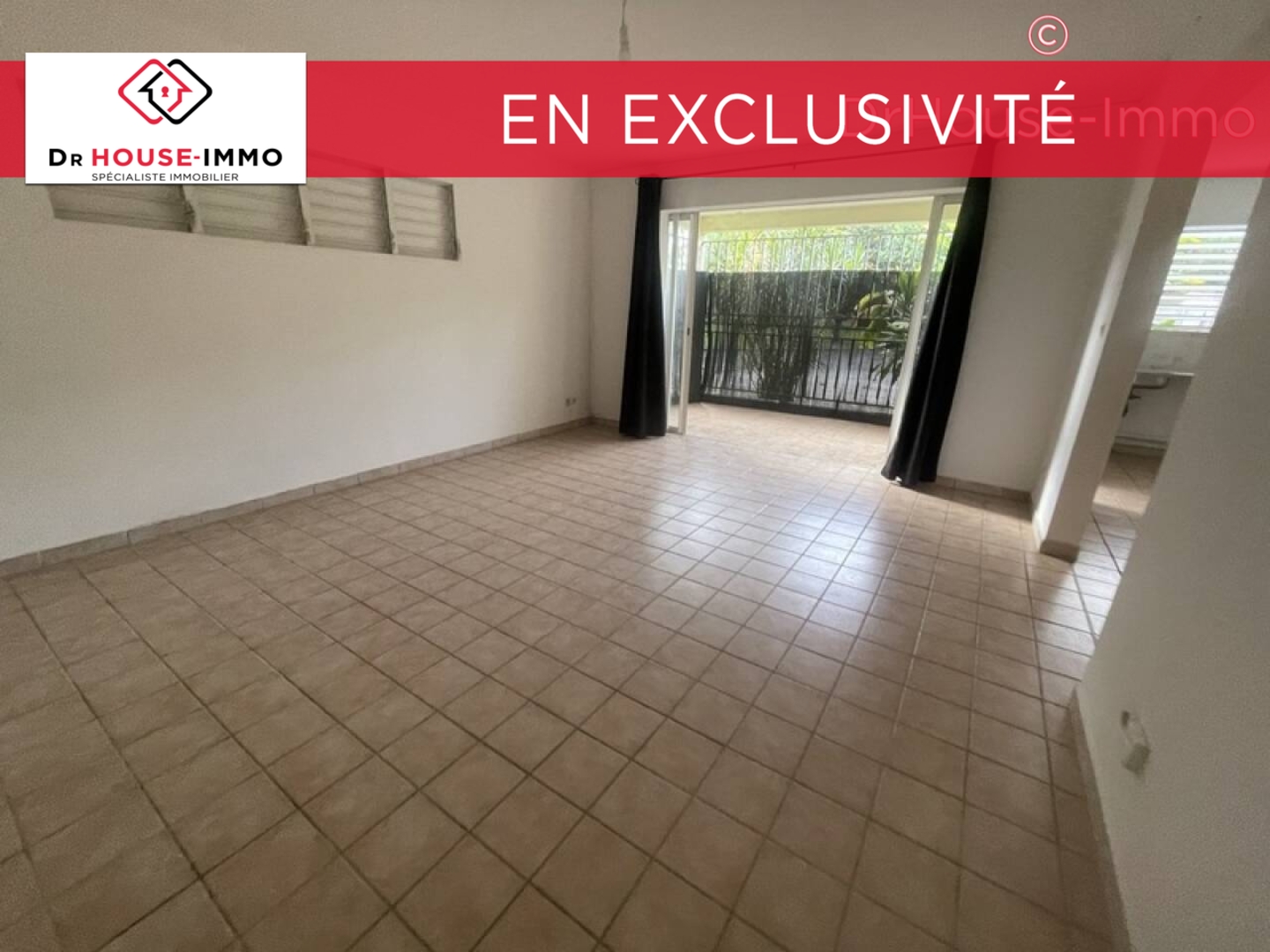 Photo 1 : Vente Appartement 3 pièces Sainte-Rose 58 m²