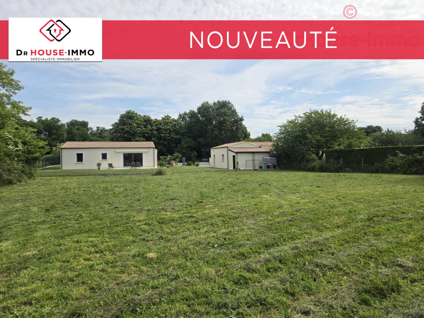 Photo 1 : Vente Terrain  Prahecq 1032 m²