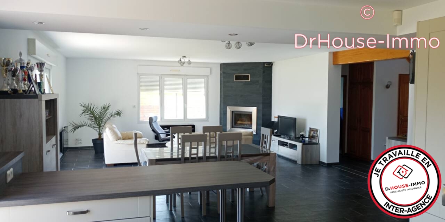 Photo 1 : Vente Maison 8 pièces Lestrem 179 m²