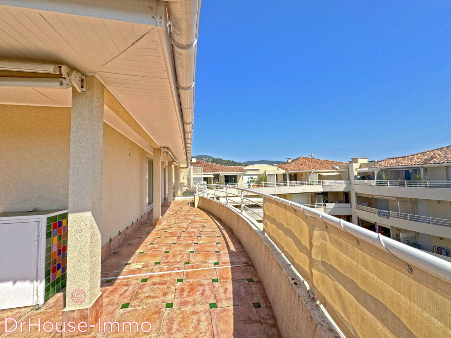 Photo 3 : Vente Appartement 2 pièces Cavalaire-sur-Mer 99 m²