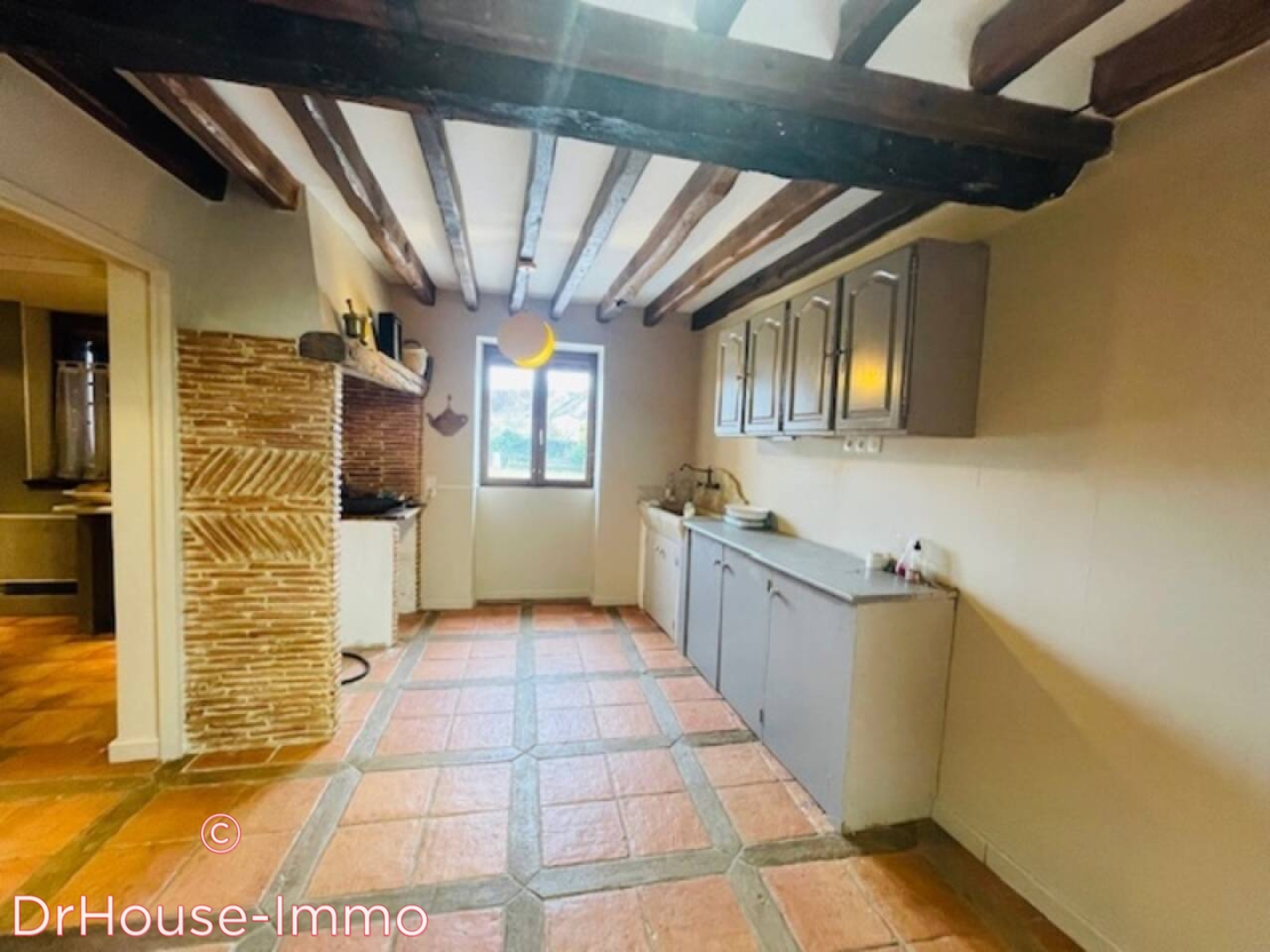 Photo 2 : Vente Maison 6 pièces Gironville 247 m²
