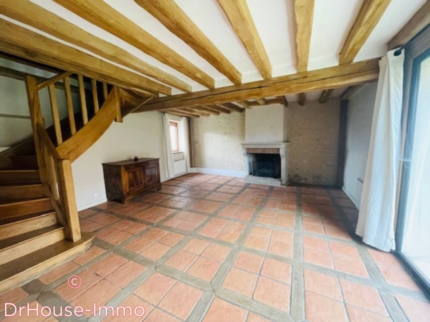 Photo 1 : Vente Maison 6 pièces Gironville 247 m²