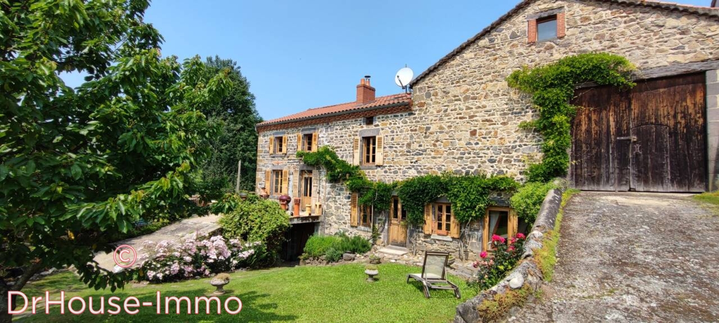 Photo 2 : Vente Maison 7 pièces Domeyrat 250 m²