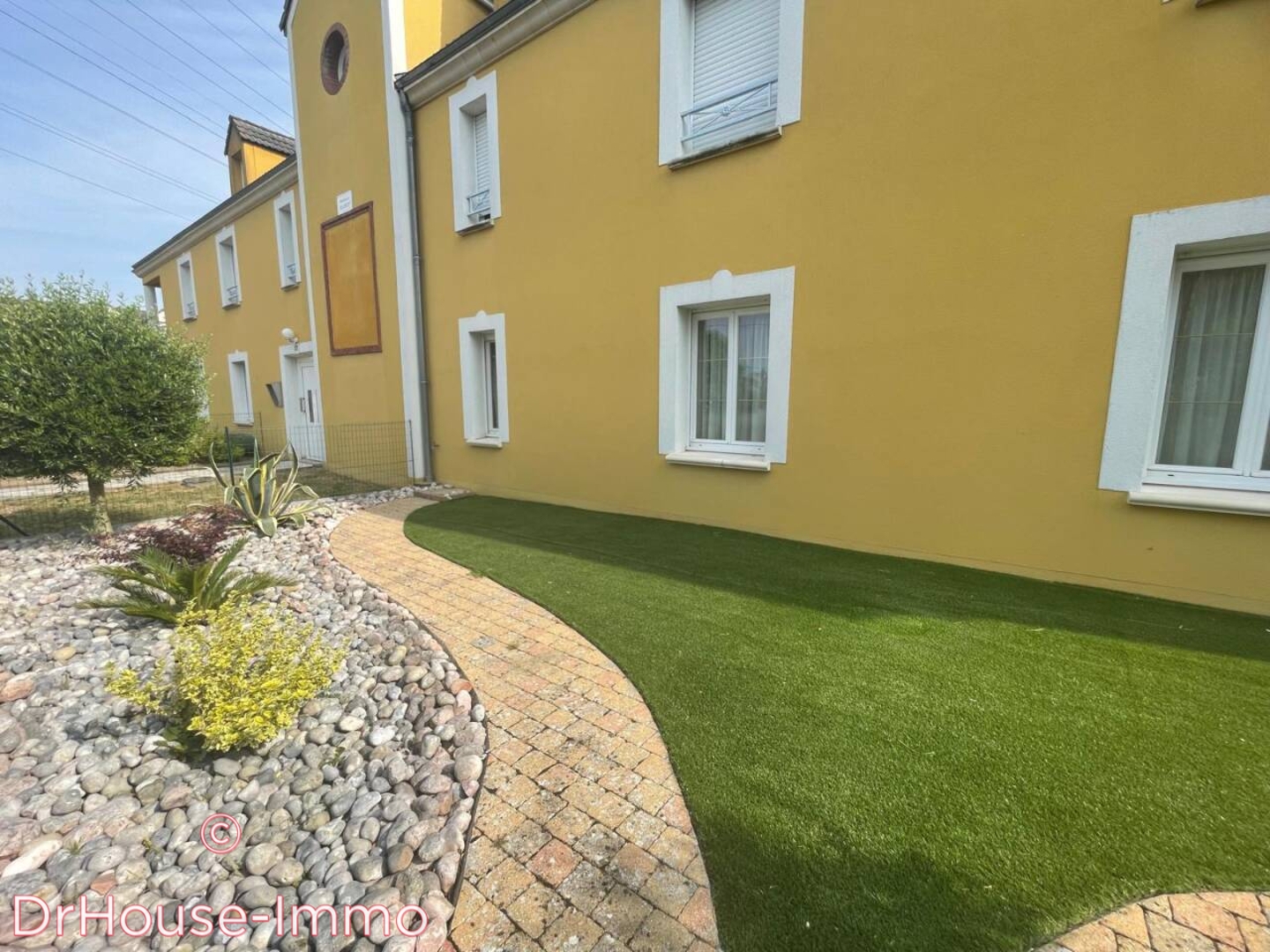 Photo 1 : Vente Appartement 3 pièces Villemandeur 73 m²