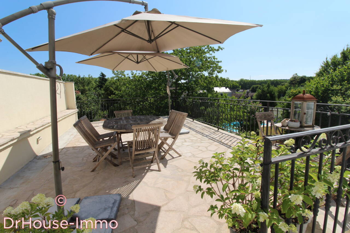 Photo 1 : Vente Maison 9 pièces Saint-Pierre-lès-Nemours 195 m²