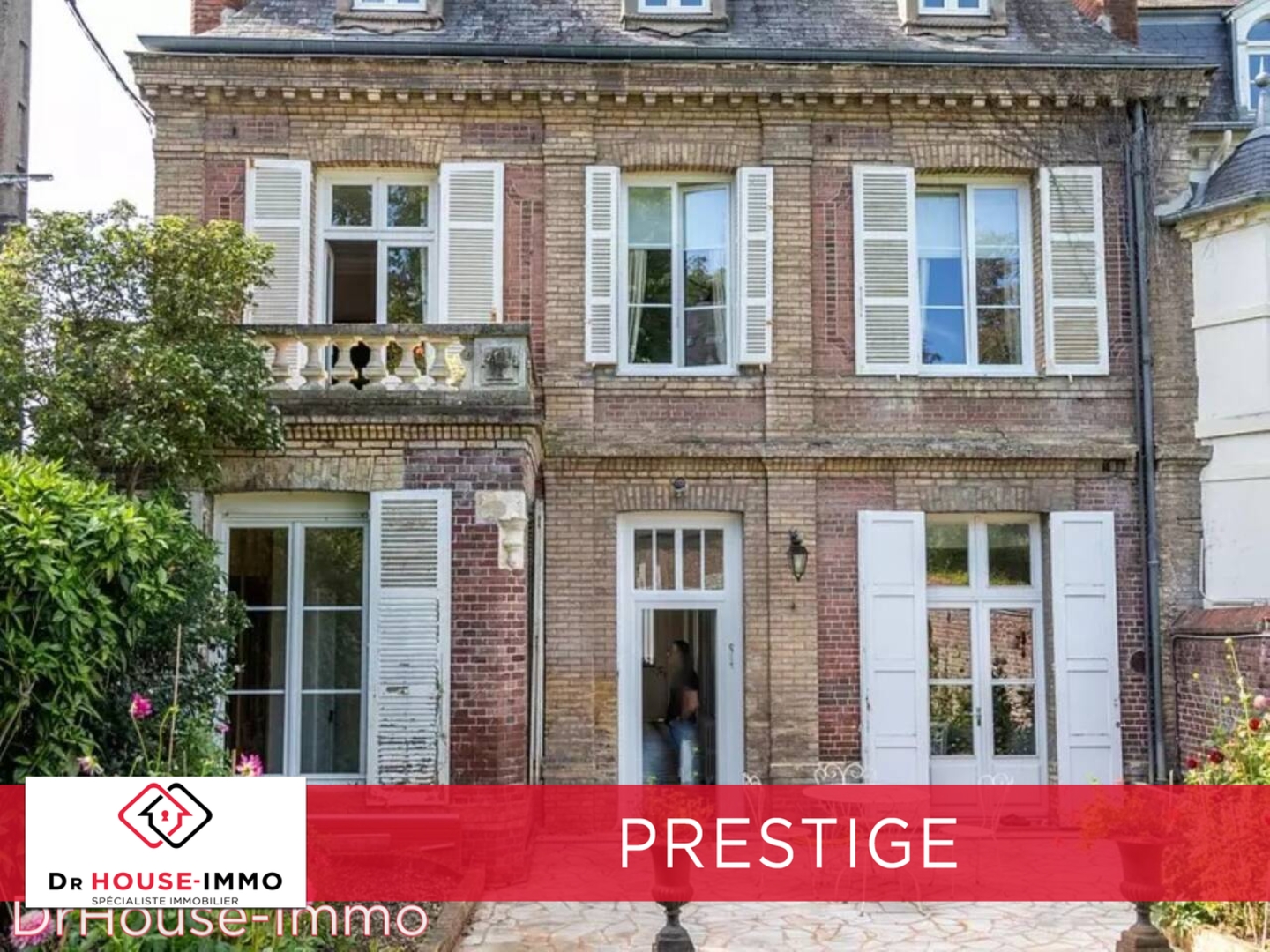 Photo 1 : Vente Maison 11 pièces Lisieux 273 m²