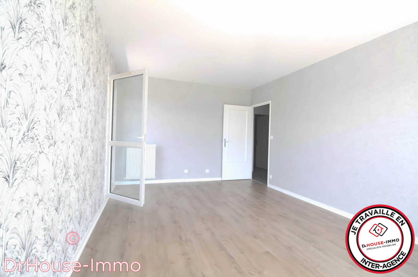 Photo 2 : Vente Appartement 2 pièces Maurepas 62 m²