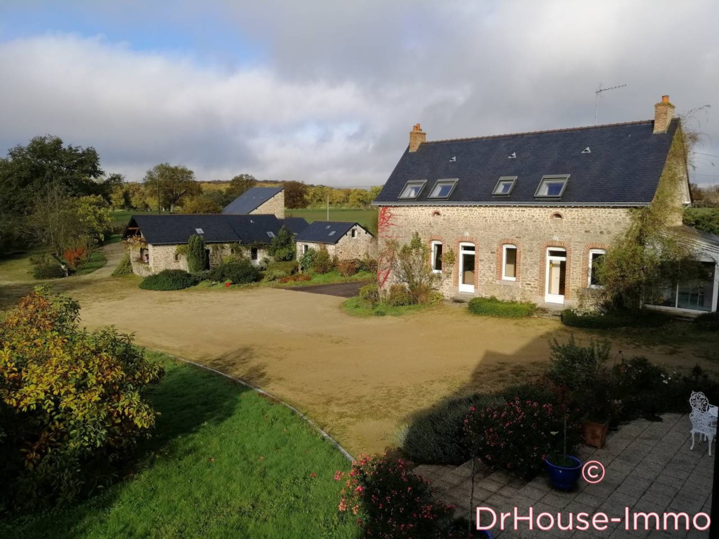 Photo 3 : Vente Maison 8 pièces Mayenne 273 m²