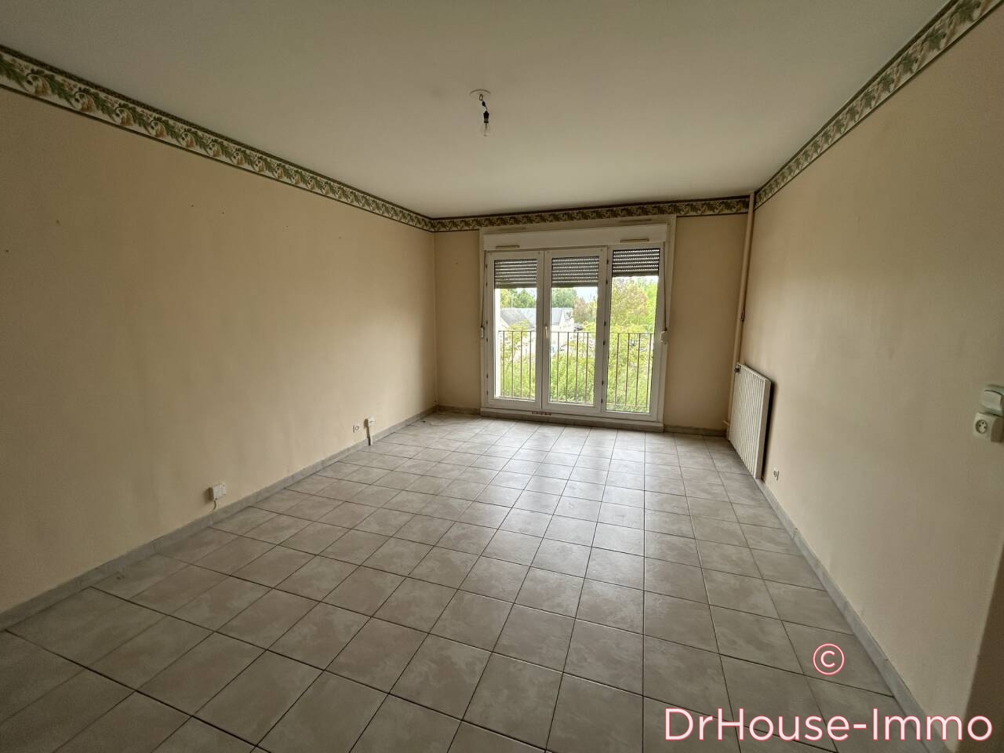 Photo 2 : Vente Appartement 2 pièces La Chapelle-Saint-Luc 54 m²