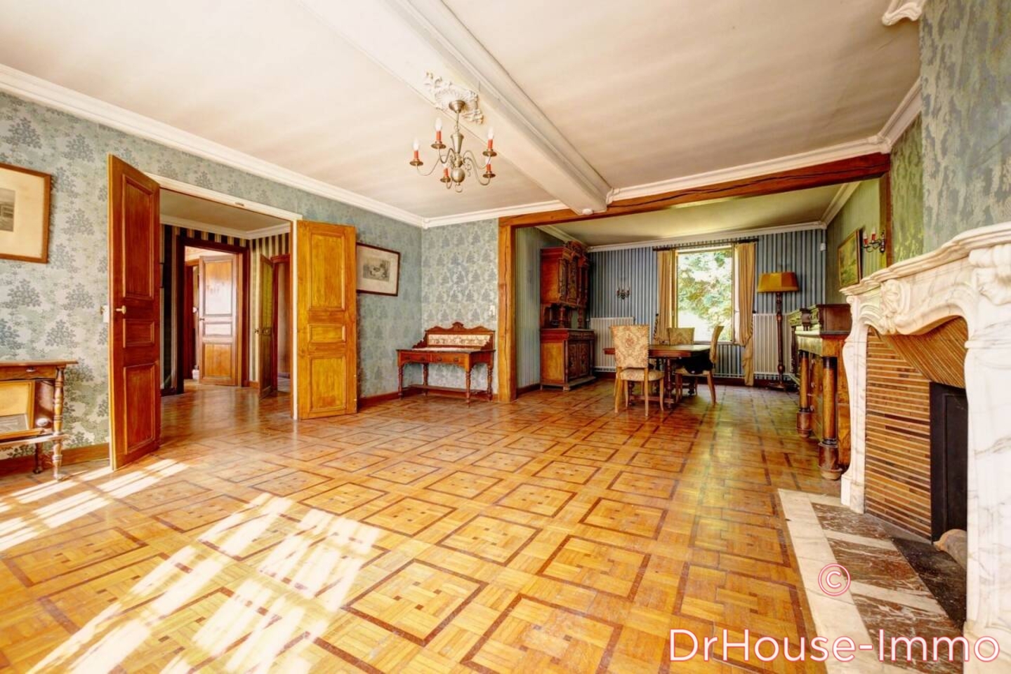 Photo 1 : Vente Maison 8 pièces Pougy 180 m²