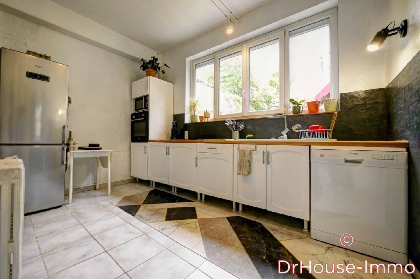 Photo 3 : Vente Maison 6 pièces Sainte-Savine 155 m²