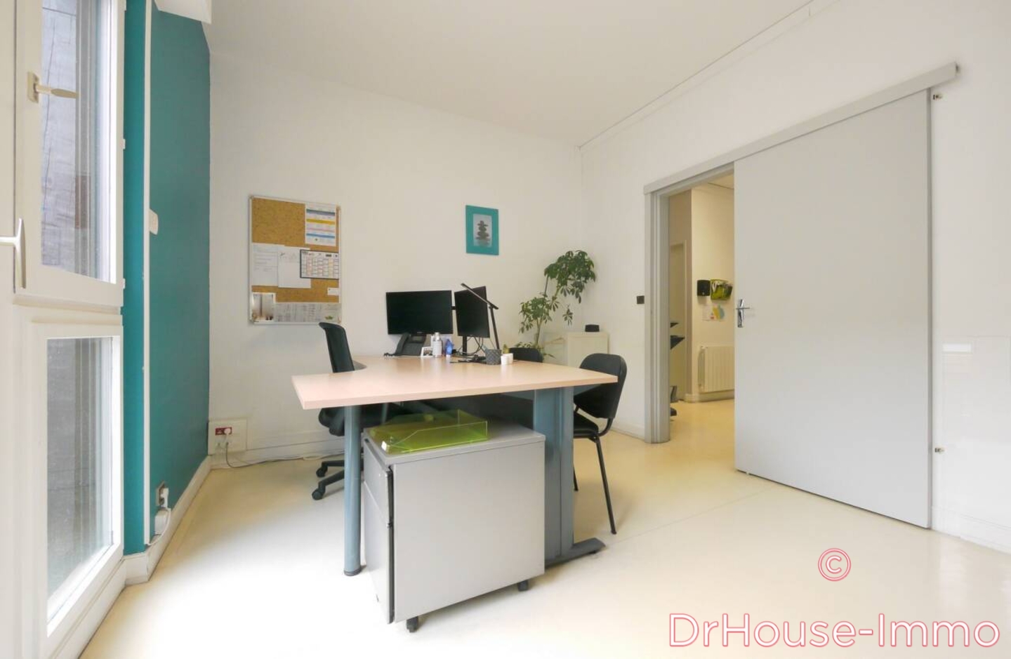 Photo 1 : Vente Bureau 8 pièces Troyes 145 m²