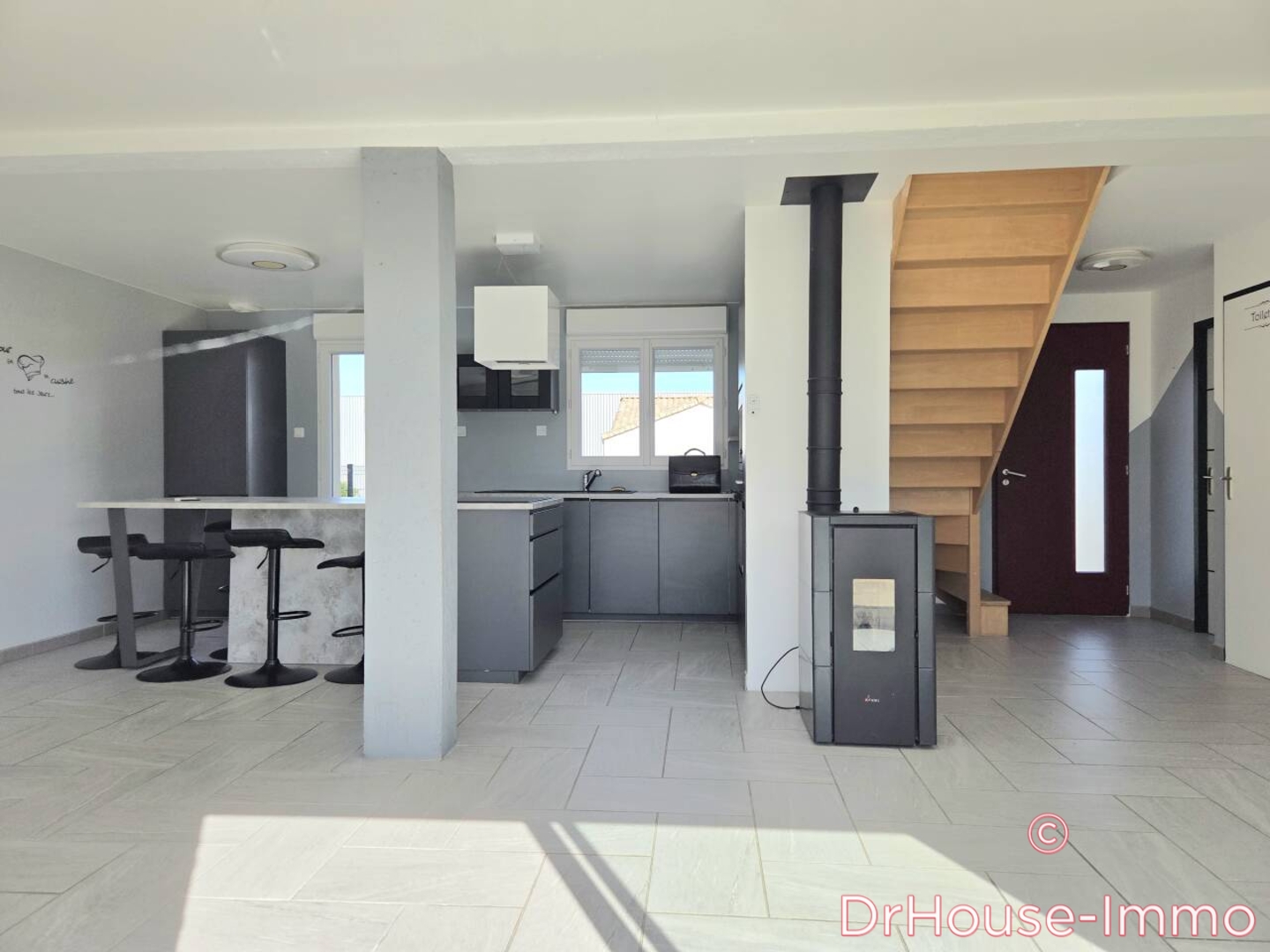 Photo 2 : Vente Maison 6 pièces Saint-Michel-Chef-Chef 113 m²