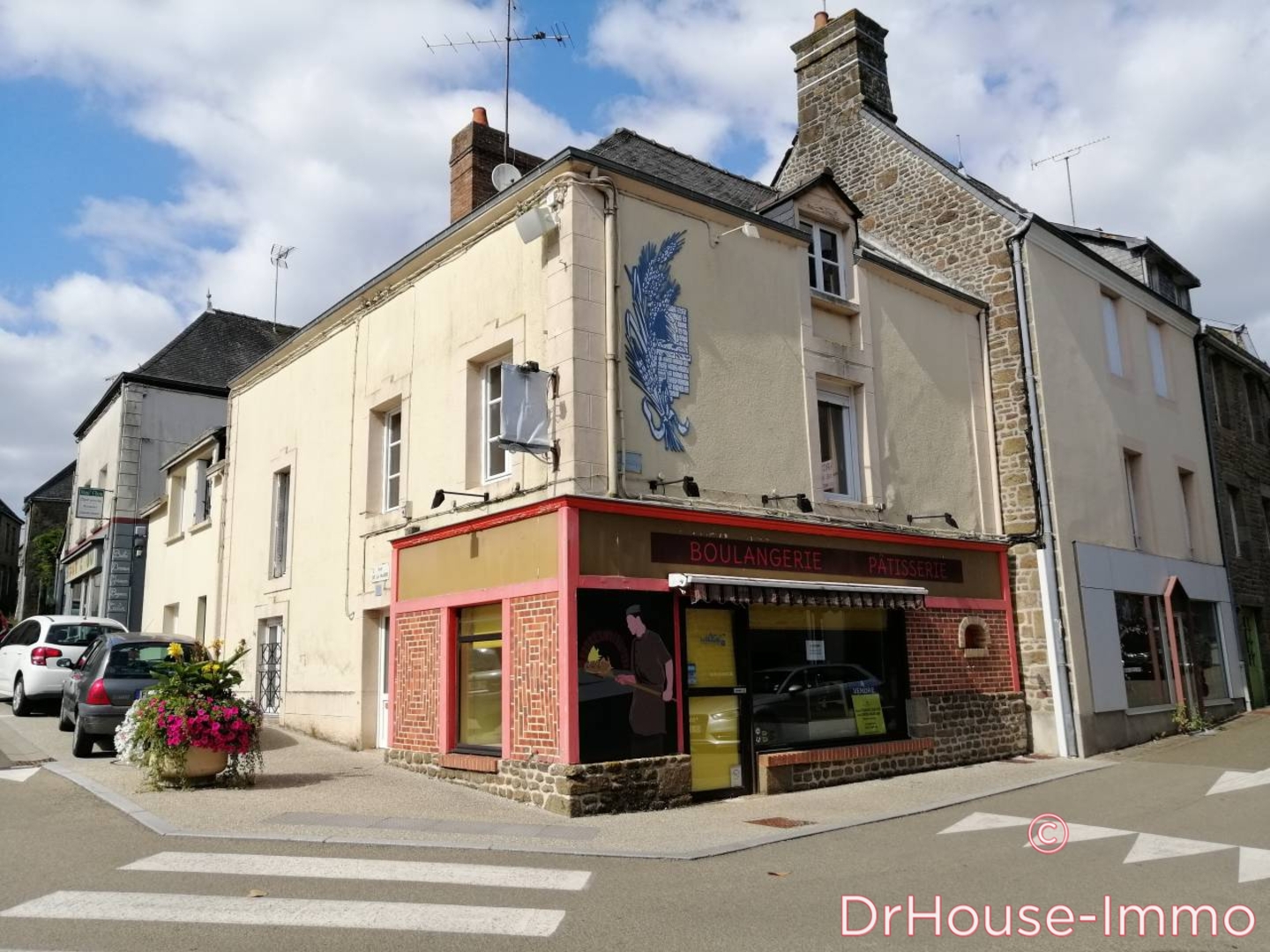Photo 1 : Vente Immeuble 7 pièces Gorron 155 m²
