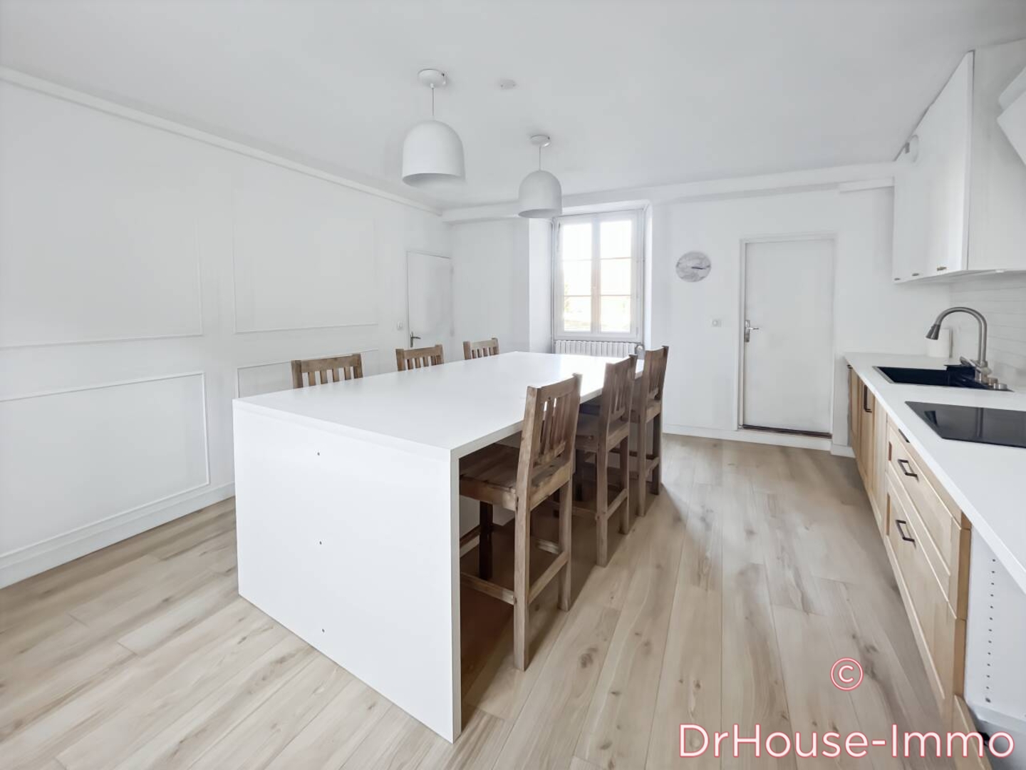 Photo 1 : Vente Maison 9 pièces Bretenoux 285 m²