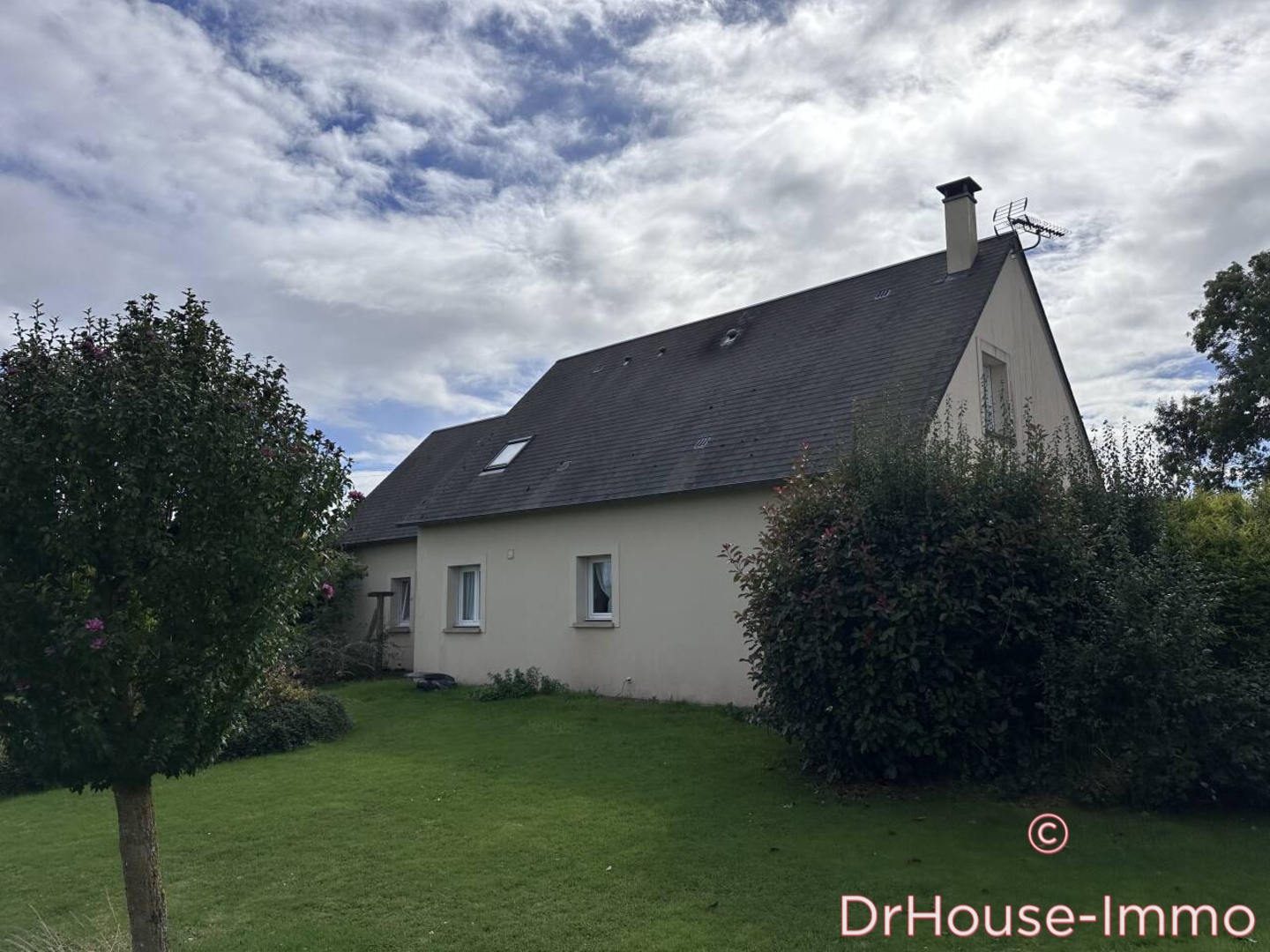 Photo 2 : Vente Maison 5 pièces Villers-Bocage 1450 m²