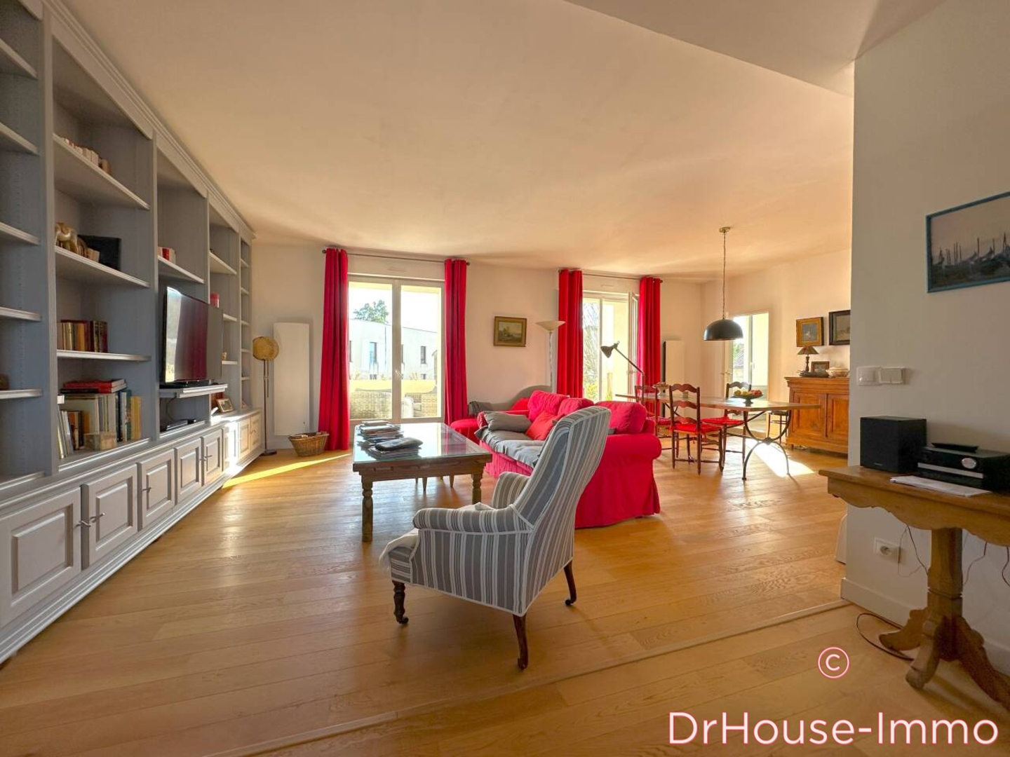 Photo 2 : Vente Appartement 5 pièces Angoulême 141 m²