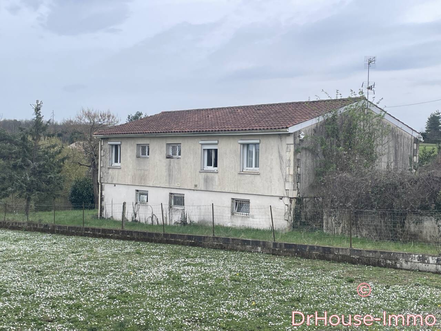 Photo 1 : Vente Maison 4 pièces Puymoyen 108 m²