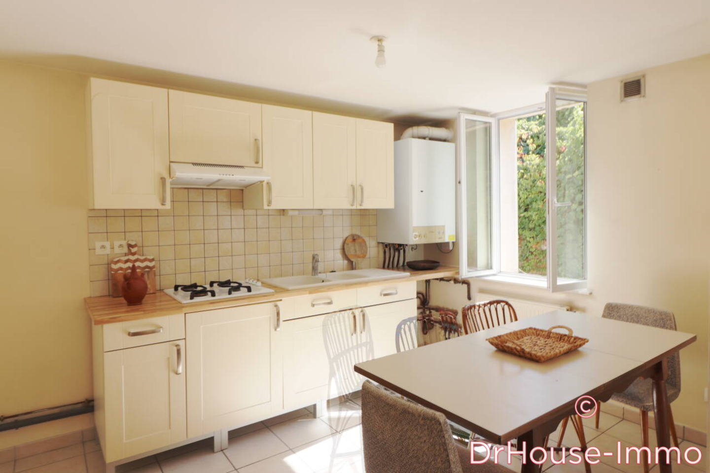 Photo 3 : Vente Appartement 4 pièces Saint-Germain-au-Mont-d'Or 97 m²