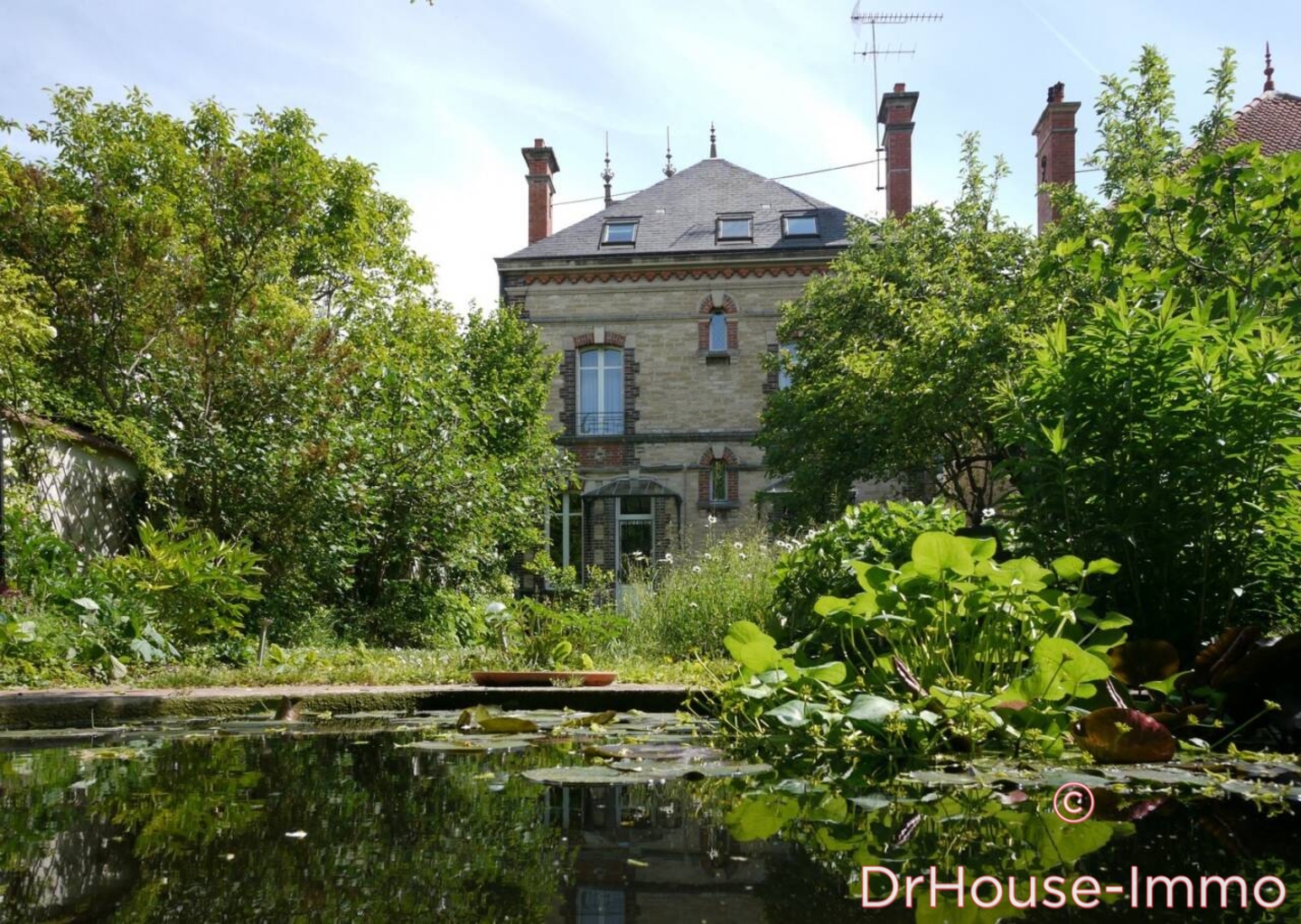 Photo 1 : Vente Maison 9 pièces Troyes 237 m²